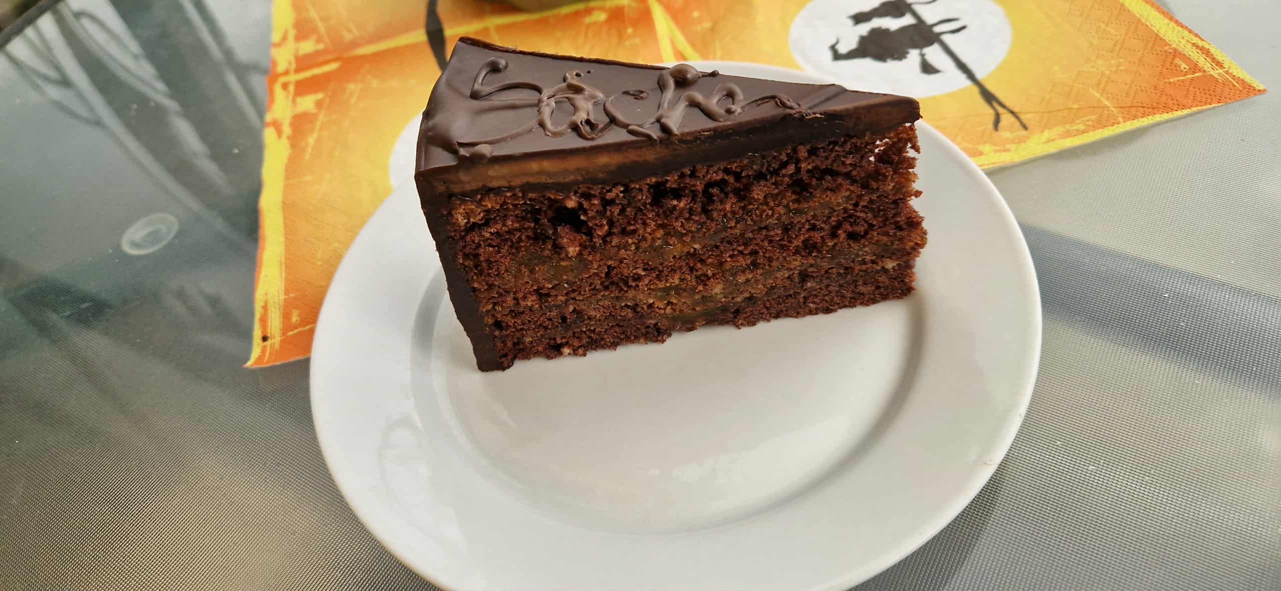 Sacher tortaszelet