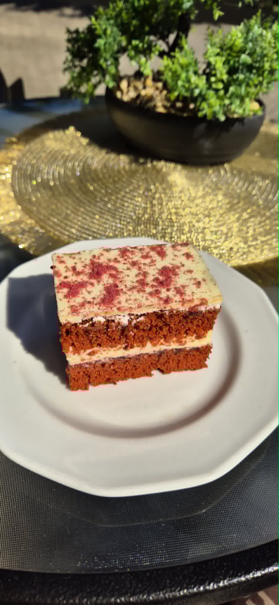 Málnás vörösbársony szelet